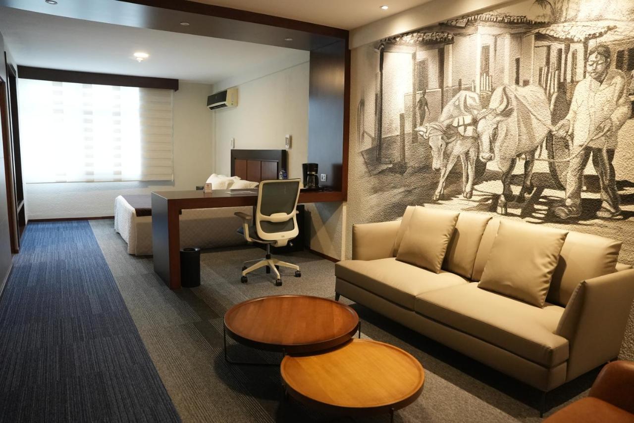 Hotel Cortez ซานตาครูซเดอลาเซียร์รา ภายนอก รูปภาพ