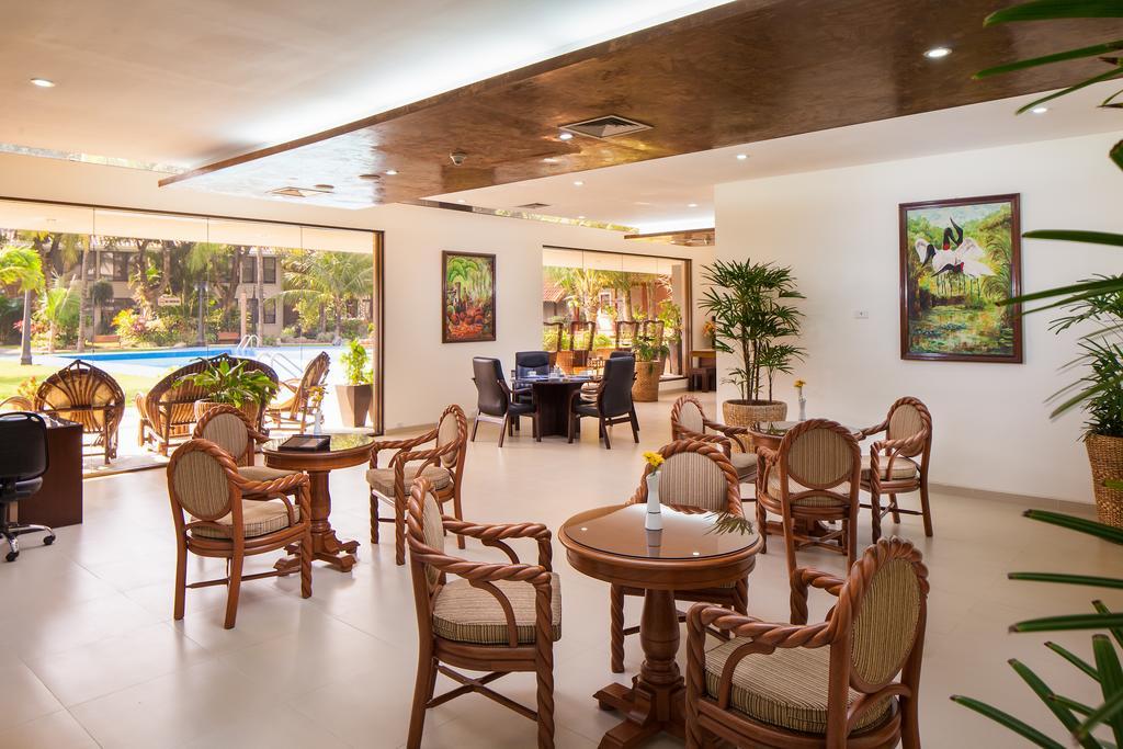 Hotel Cortez ซานตาครูซเดอลาเซียร์รา ภายนอก รูปภาพ